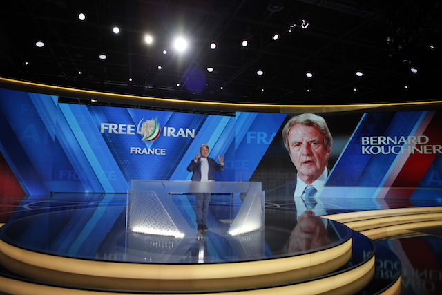 Taylor Bernard Kouchner, de vroegere Minister van Buitenlandse Zaken van Frankrijk
